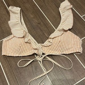 AERIE tan & white padded ruffle scoop swimsuit top size M